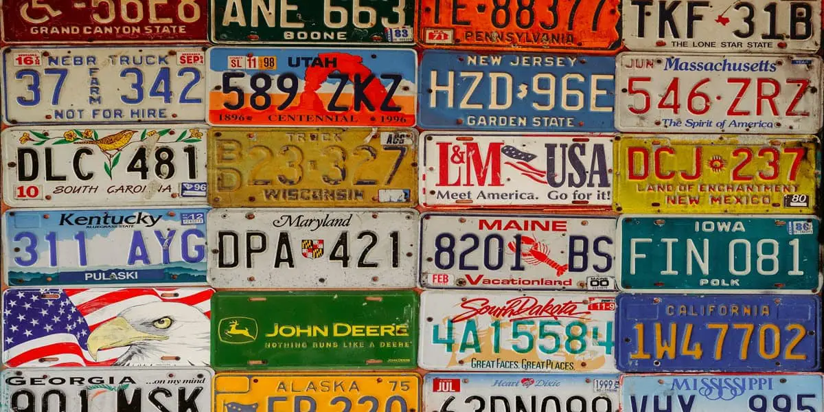 Image of US License Plates on a Wall