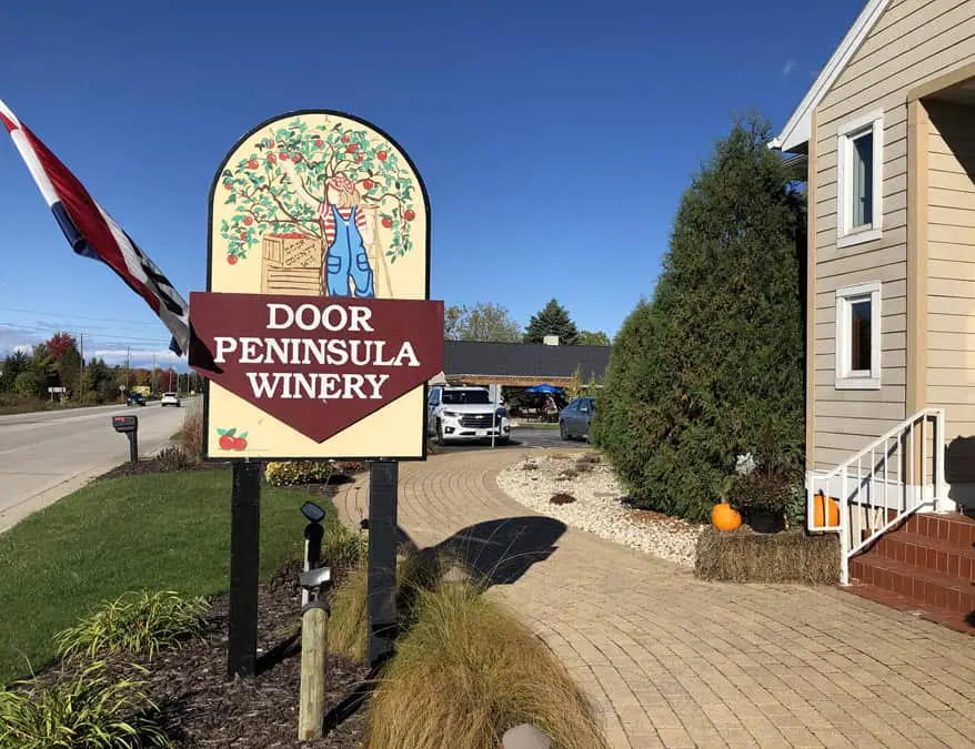 Image of sign that reads "Door Peninsula Winery"