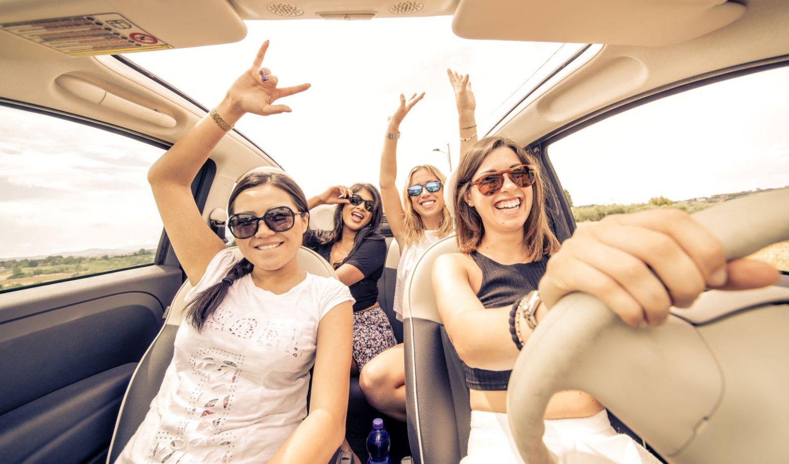 20+ Entertaining Road Trip Games to Play in the Car